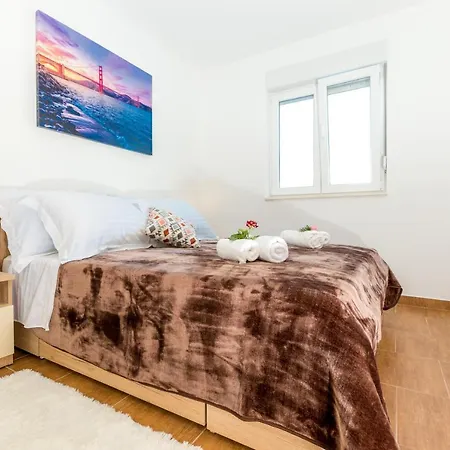 Apartman Zrno Soli Rtina